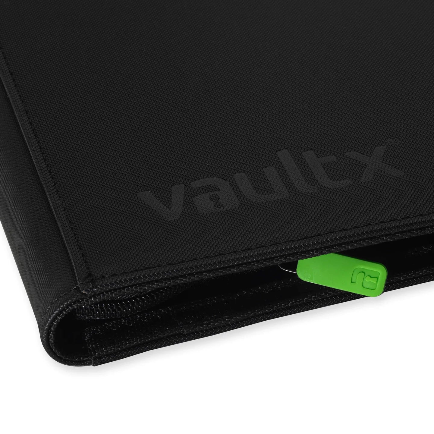 Vault X: 9-Pocket Zip Binder – Exo-Tec® Zwart